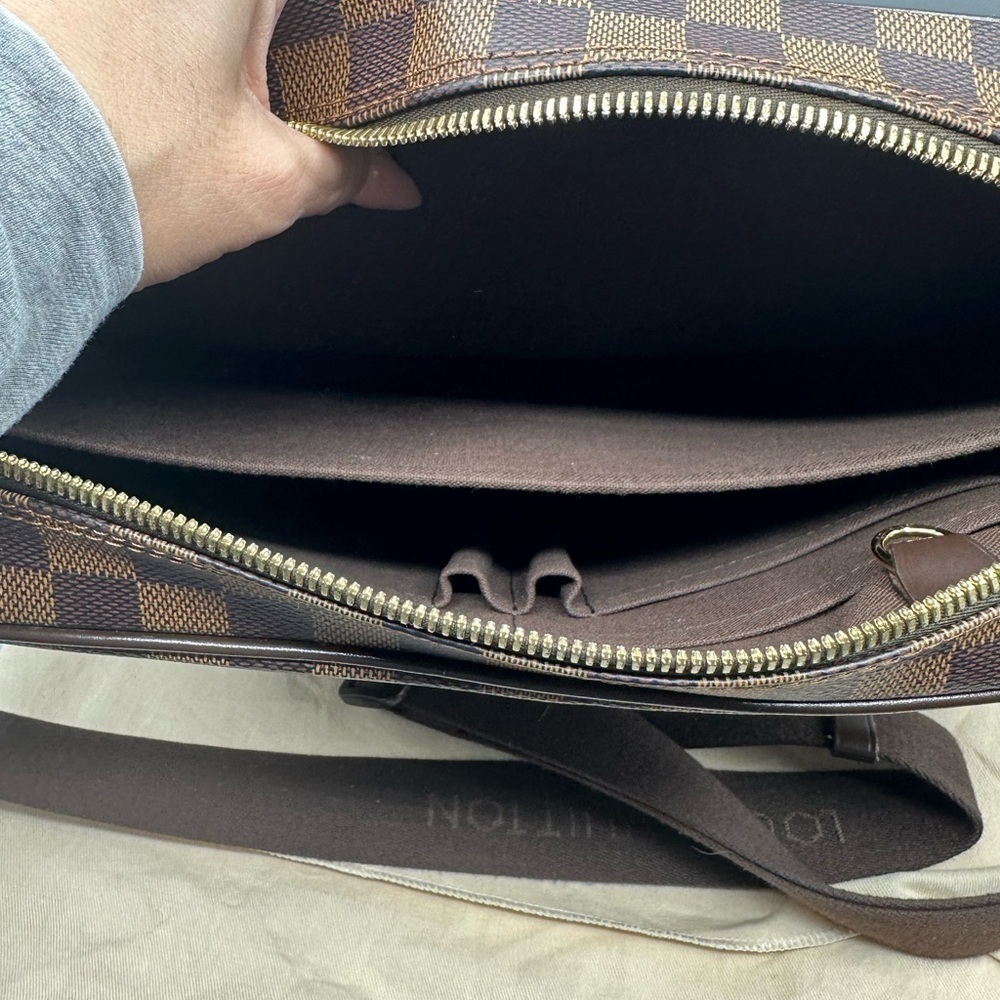 Louis Vuitton
Shelton Messenger Bag Damier MM - Picture 4 of 16